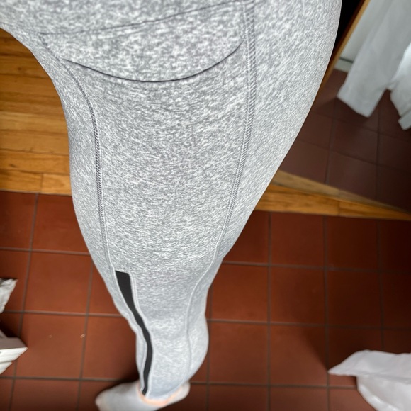 VS PINK active leggings size M - Picture 5 of 5